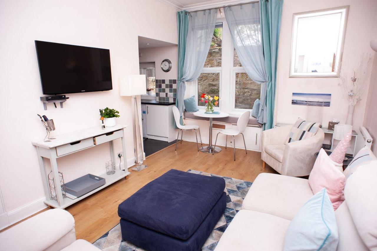 Bees Townhouse- Cupar Apartment Bagian luar foto